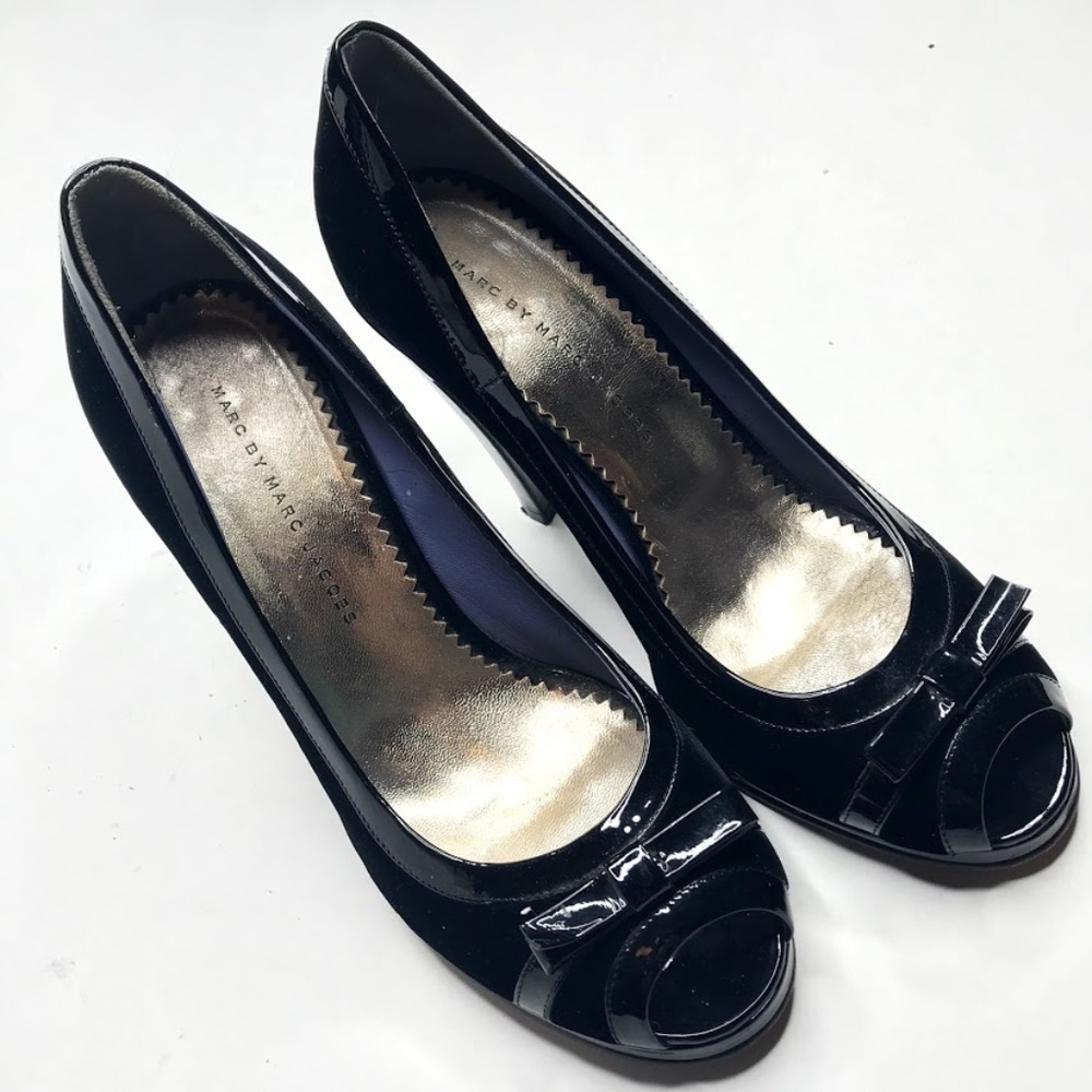 Marc by Marc Jacobs MBMJ Black Velvet Bow Peeptoe